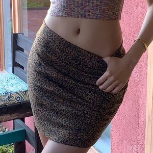 NWT Urban Outfitters Leopard Cheetah Print Kinsley Ruched Pull-On Mini Skirt